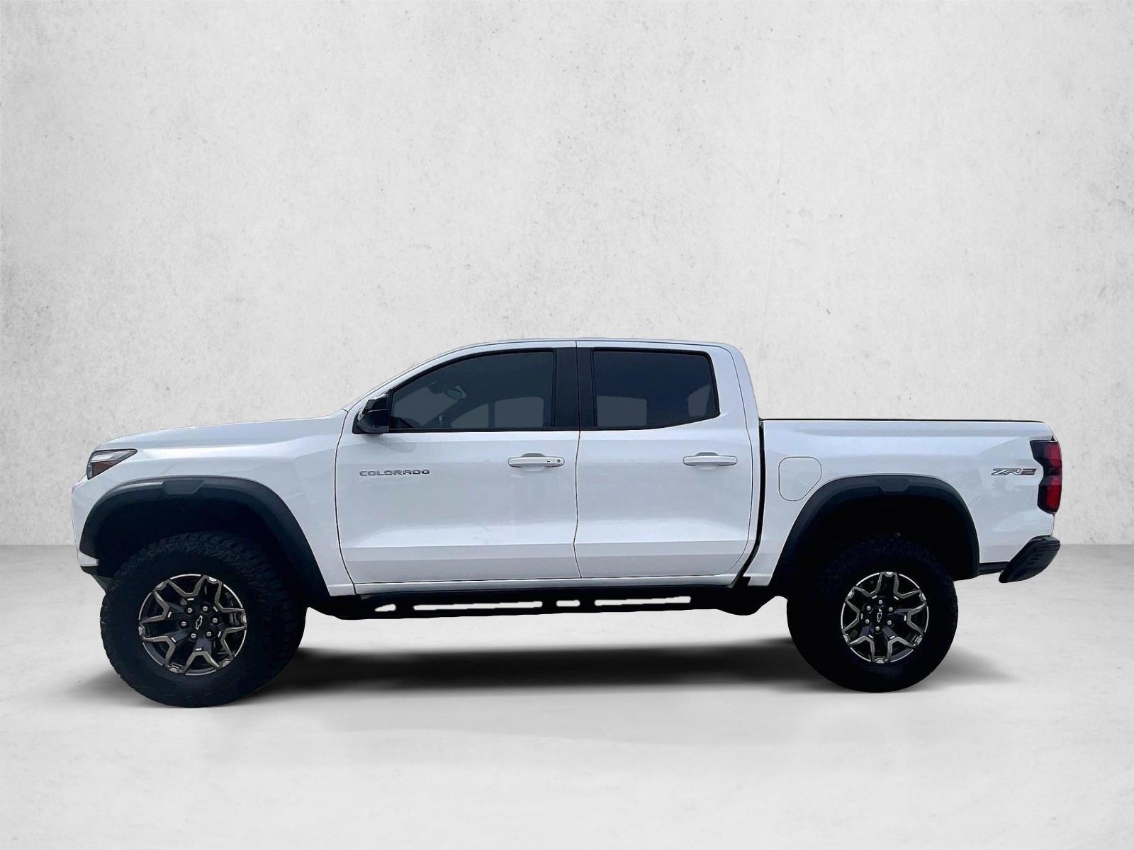 Used 2025 Summit White Chevrolet 4WD ZR2 image 6