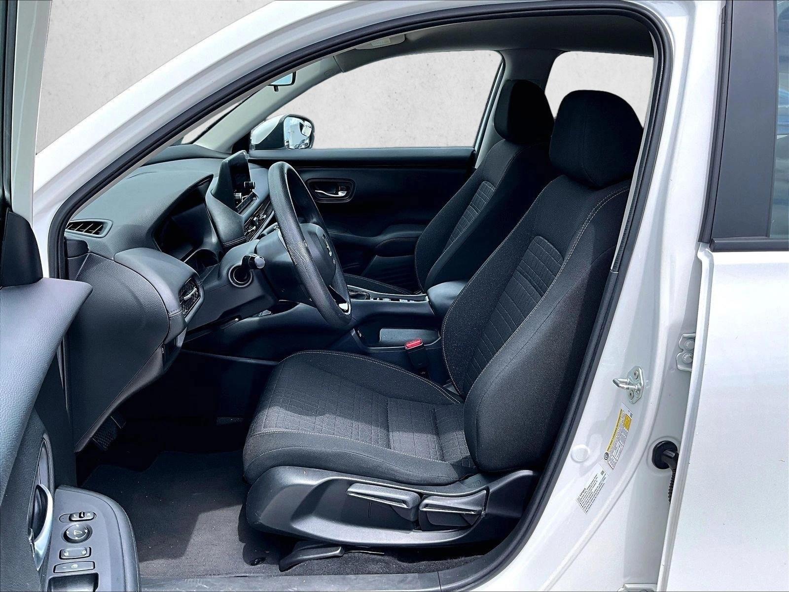 Used 2023 Platinum White Pearl Honda LX image 26