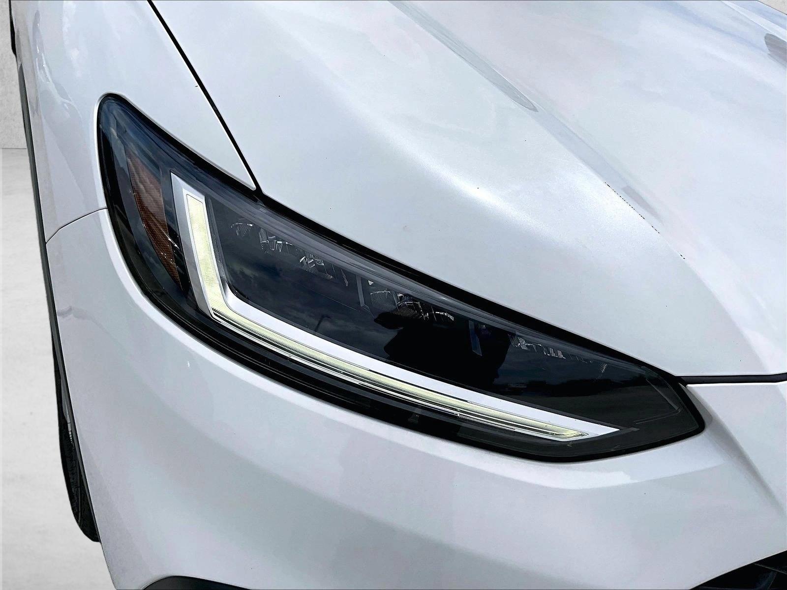 Used 2023 Platinum White Pearl Honda LX image 30