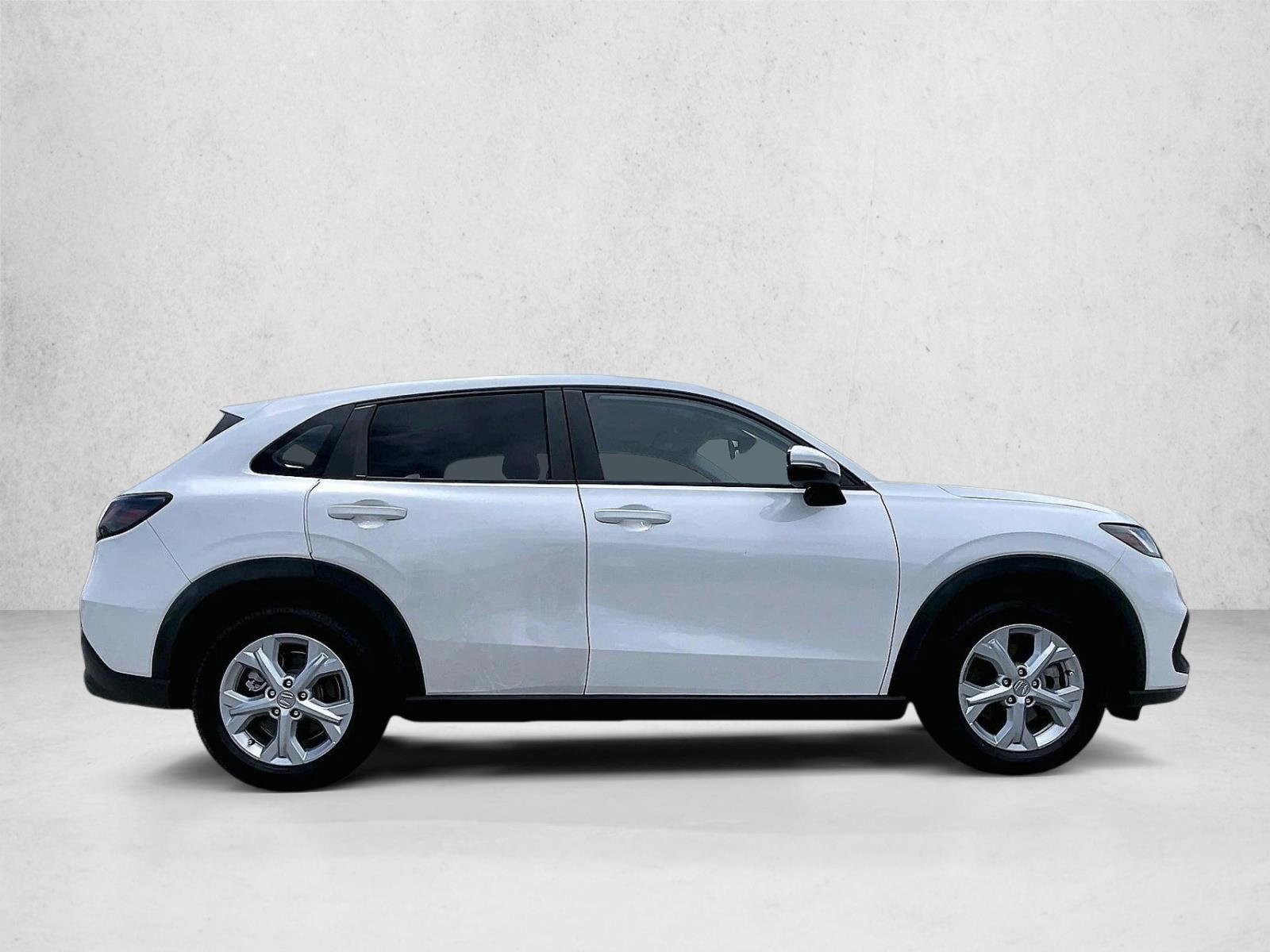 Used 2023 Platinum White Pearl Honda LX image 5