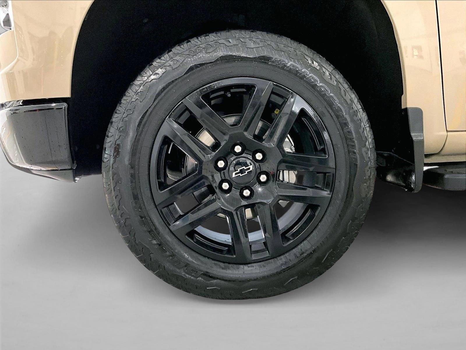 Used 2023 Sand Dune Metallic Chevrolet Custom Trail Boss image 10
