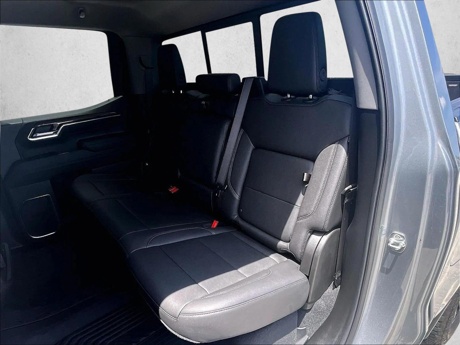 Used 2026 Sterling Gray Metallic Chevrolet LT Trail Boss image 28