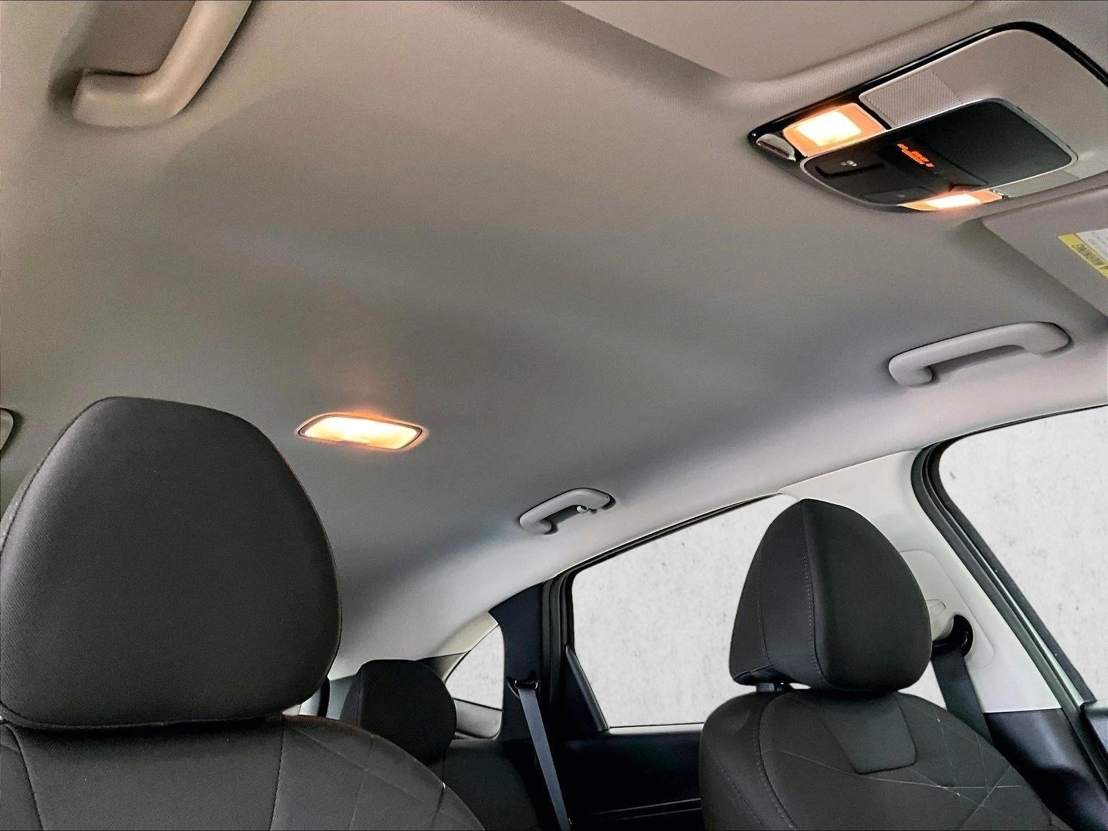 Used 2024 Shimmering Silver Hyundai SE image 17