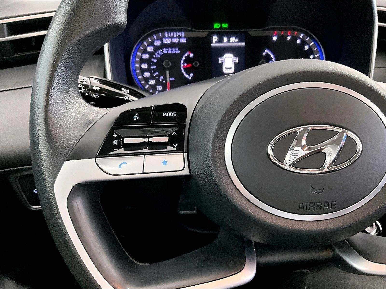 Used 2024 Shimmering Silver Hyundai SE image 20