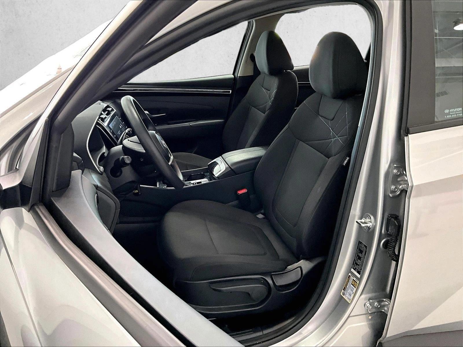 Used 2024 Shimmering Silver Hyundai SE image 27