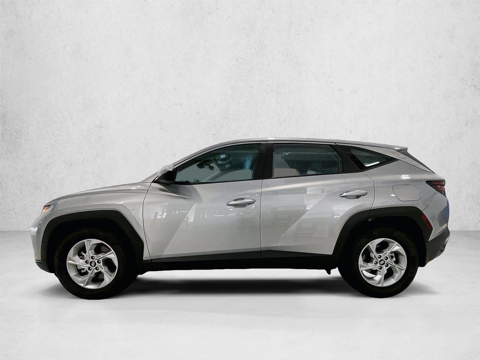 Used 2024 Shimmering Silver Hyundai SE image 6
