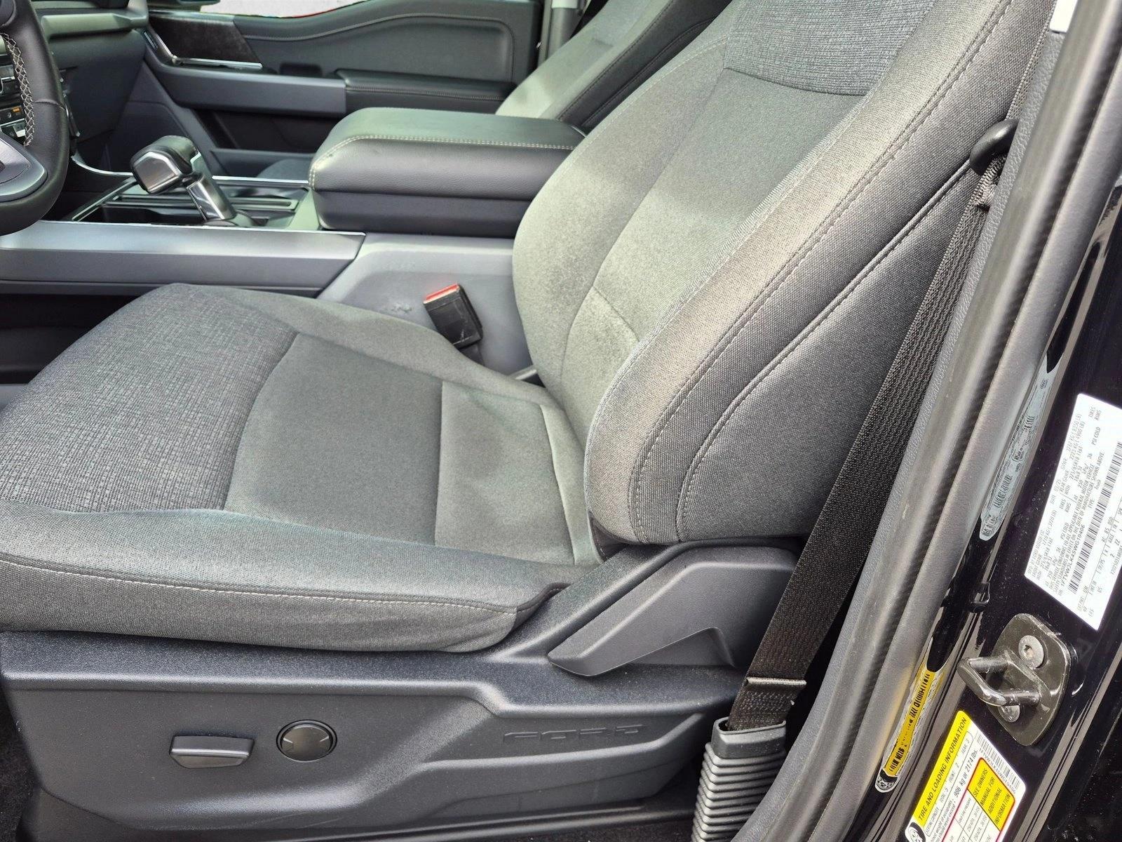 Used 2025 Agate Black Metallic Ford XLT image 16