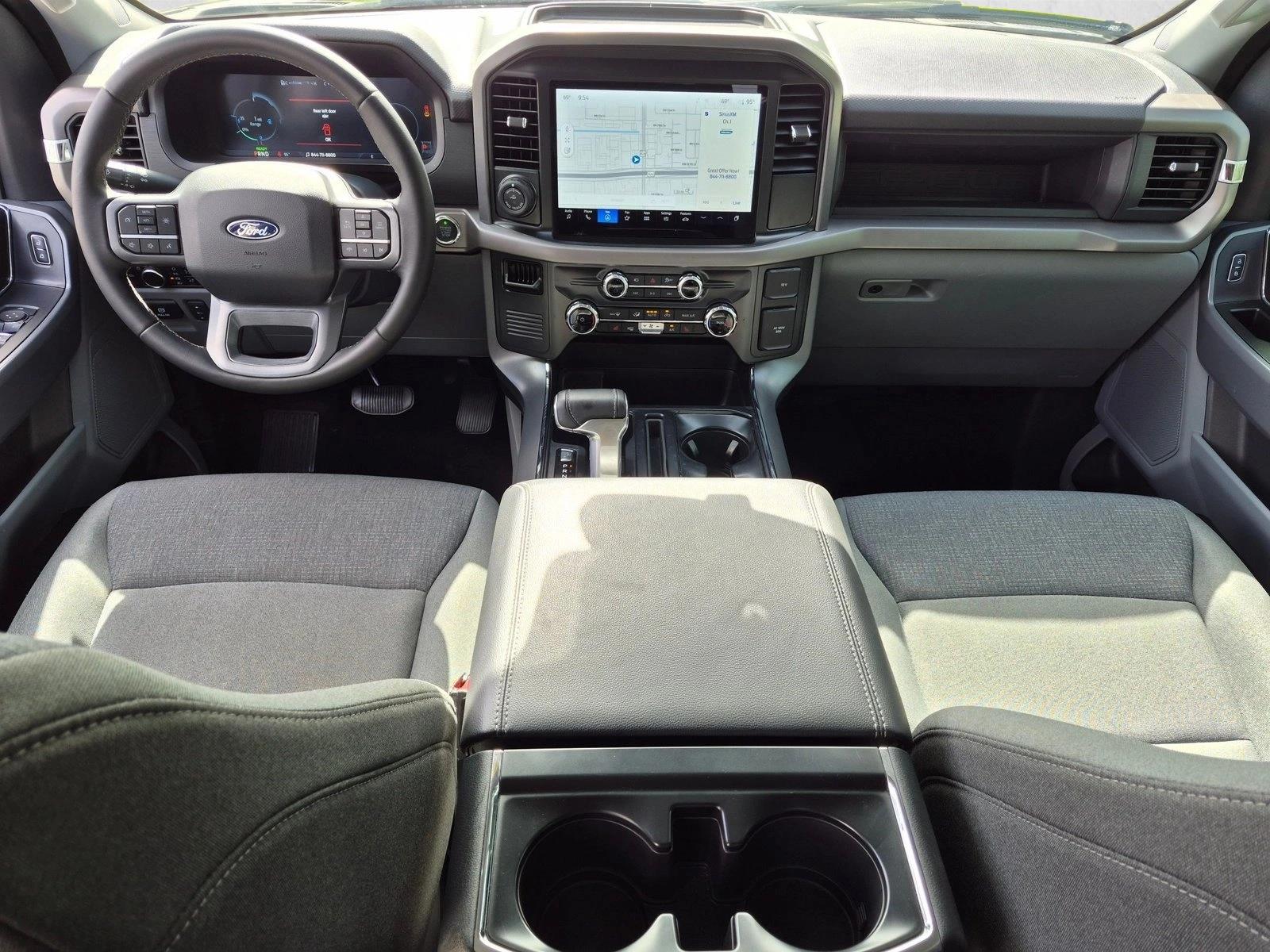 Used 2025 Agate Black Metallic Ford XLT image 17