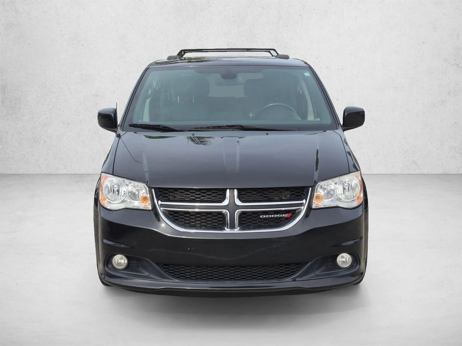 Used 2019 Black Onyx Crystal Pearlcoat Dodge SXT image 2