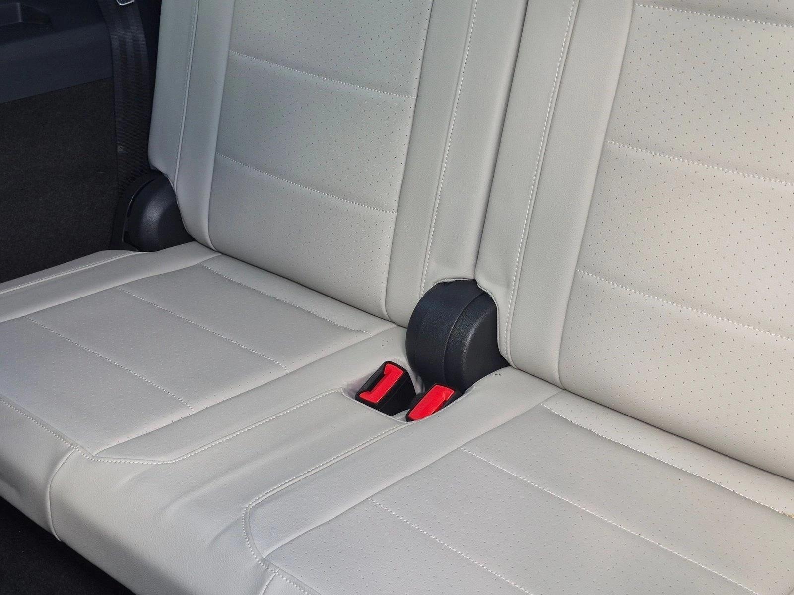Used 2021 Deep Black Pearl Volkswagen SE R-Line Black image 18