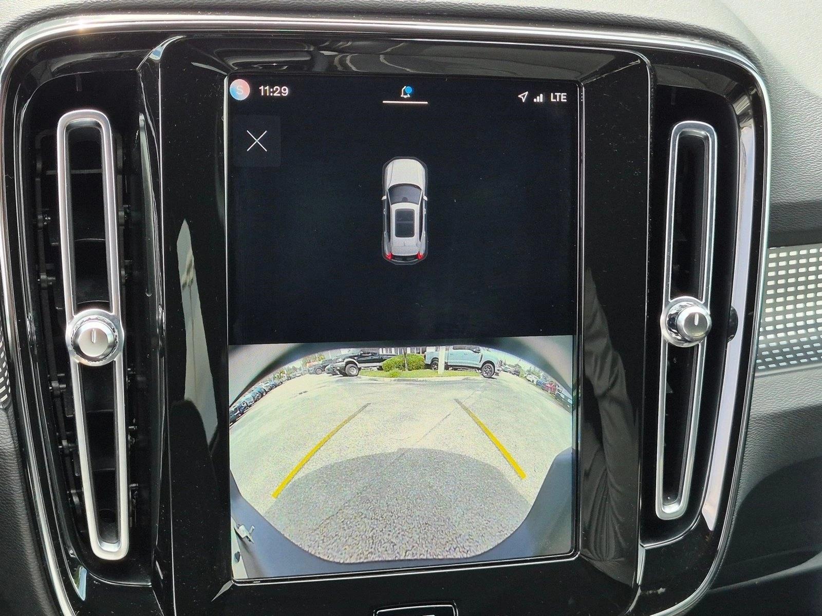Used 2022 Onyx Black Metallic Volvo Twin Plus image 13