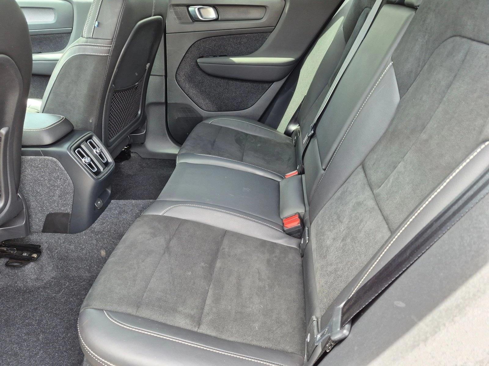 Used 2022 Onyx Black Metallic Volvo Twin Plus image 18