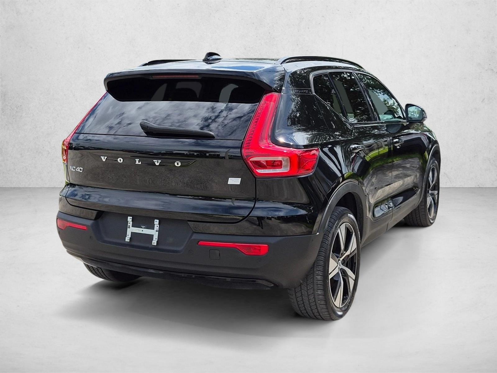Used 2022 Onyx Black Metallic Volvo Twin Plus image 5