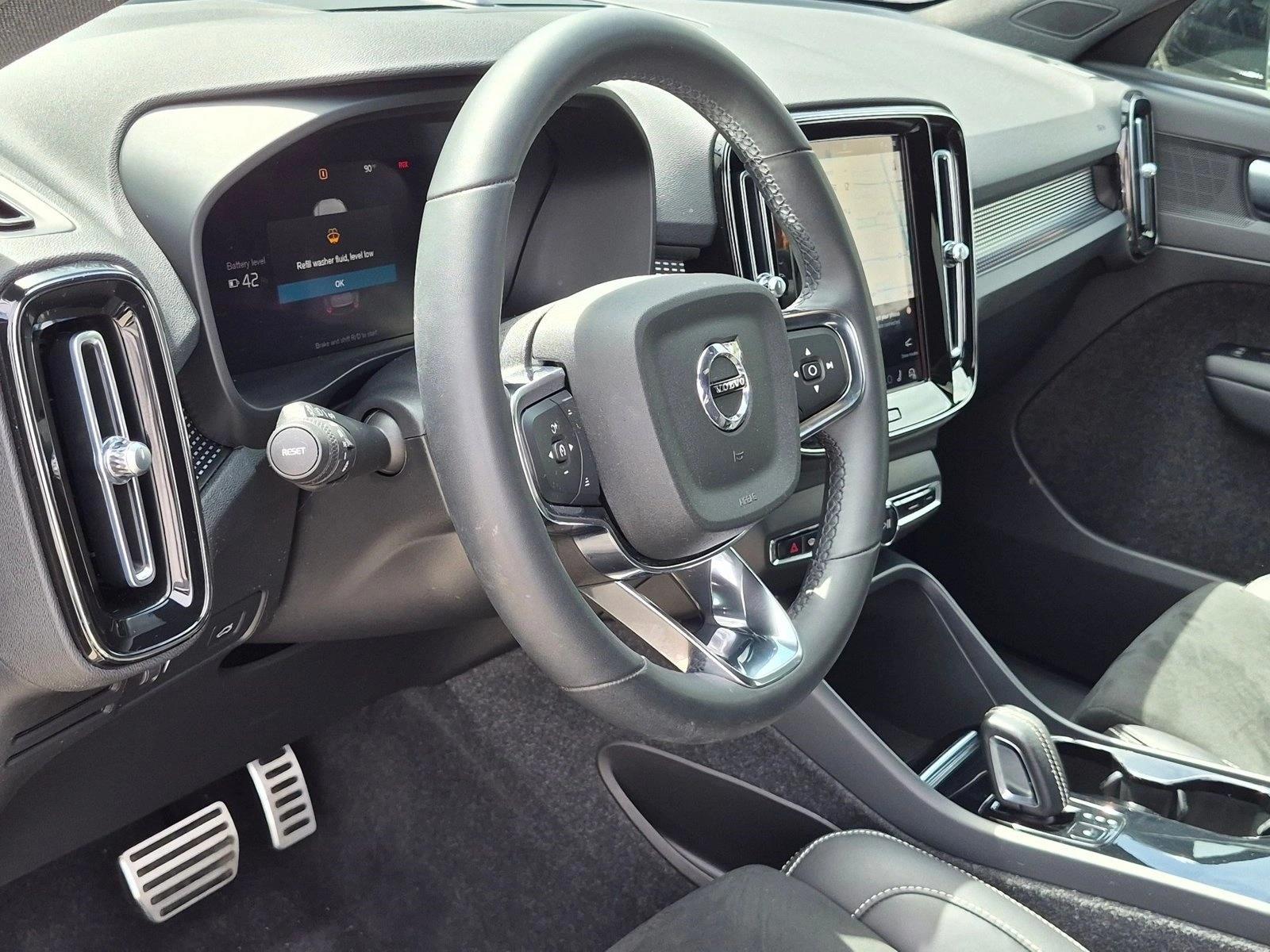 Used 2022 Onyx Black Metallic Volvo Twin Plus image 9