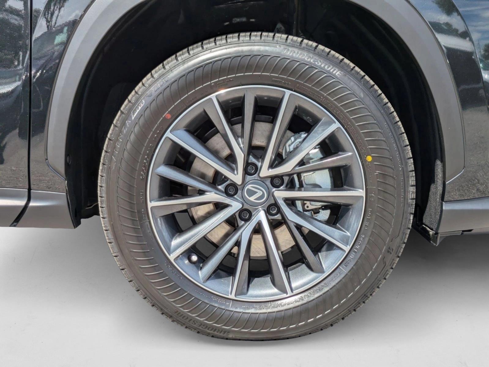 2026 Lexus NX 350 photo 6