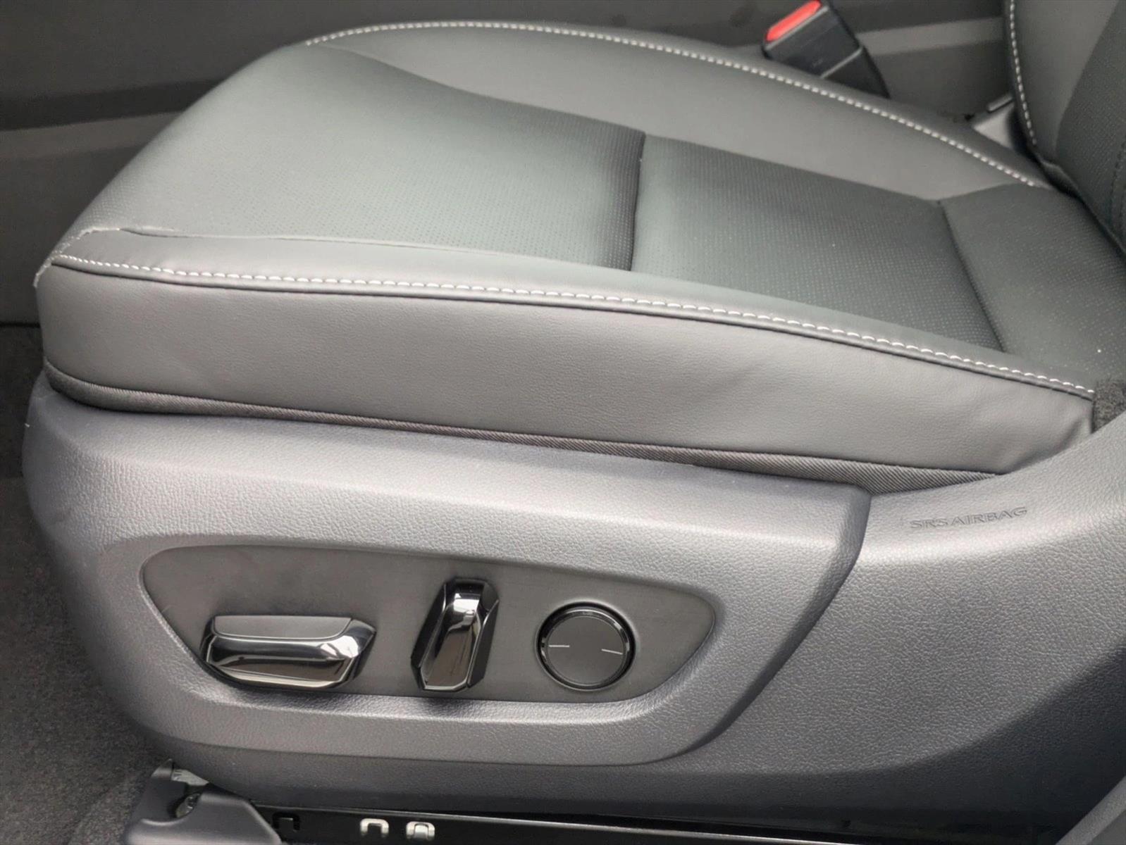 2026 Lexus NX 350 Premium photo 2