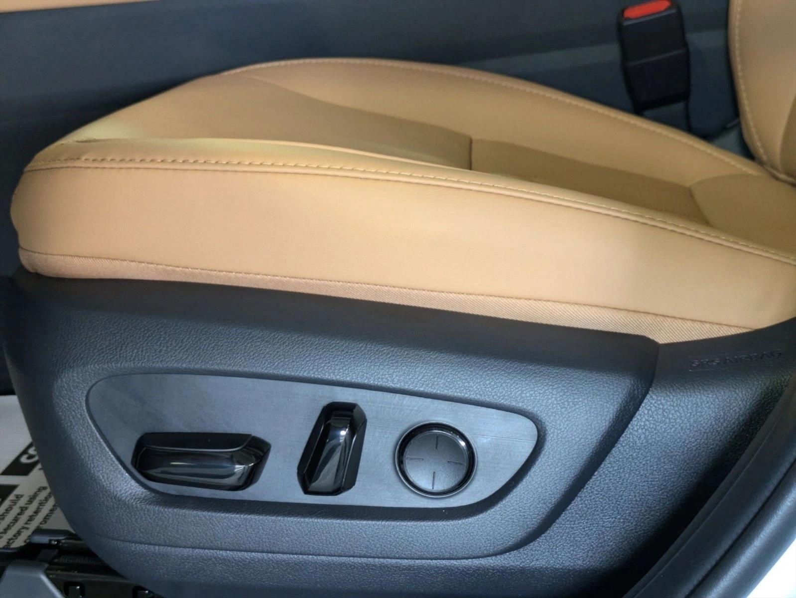 2026 Lexus NX 350 Luxury photo 4