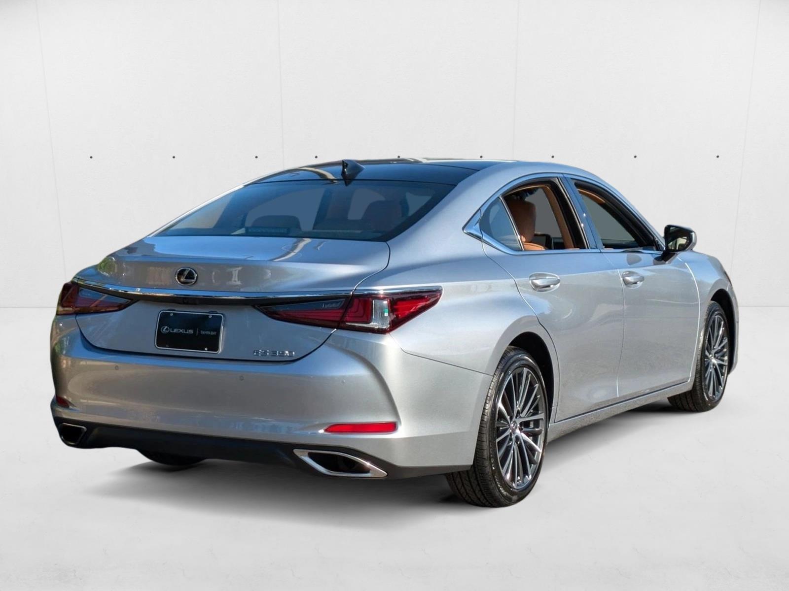 2025 Lexus ES 350 photo 2