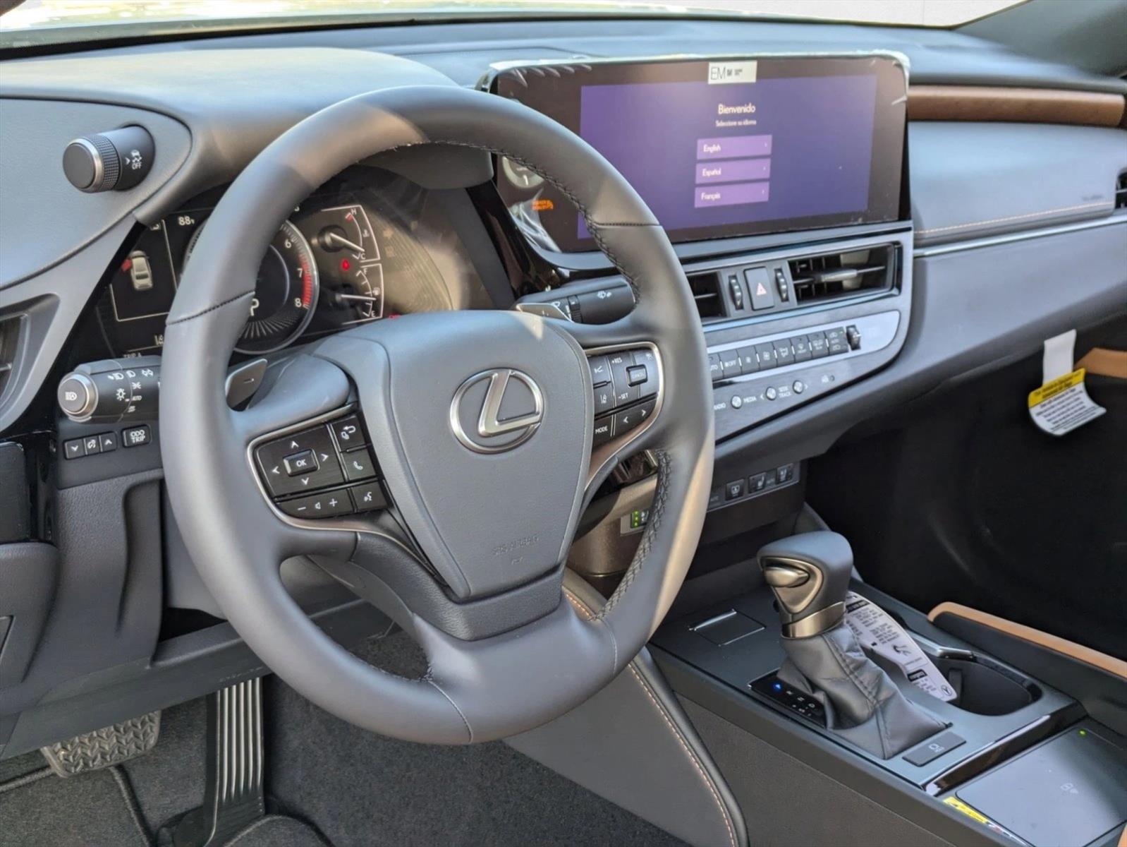 2025 Lexus ES 350 photo 3