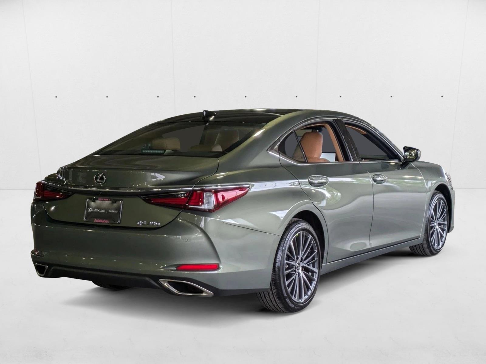 2025 Lexus ES 350 photo 2