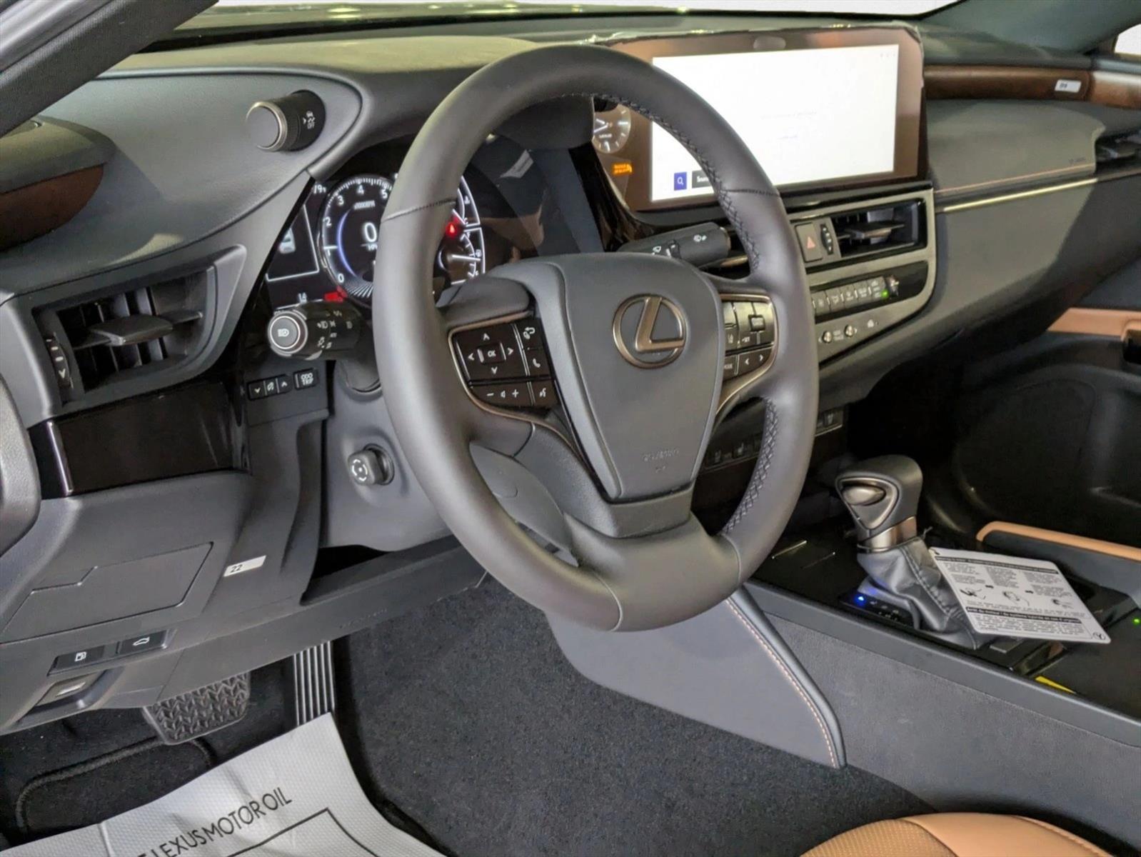 2025 Lexus ES 350 photo 3