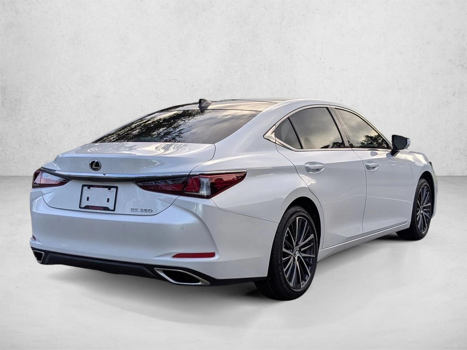 2025 Lexus ES 350 photo 2