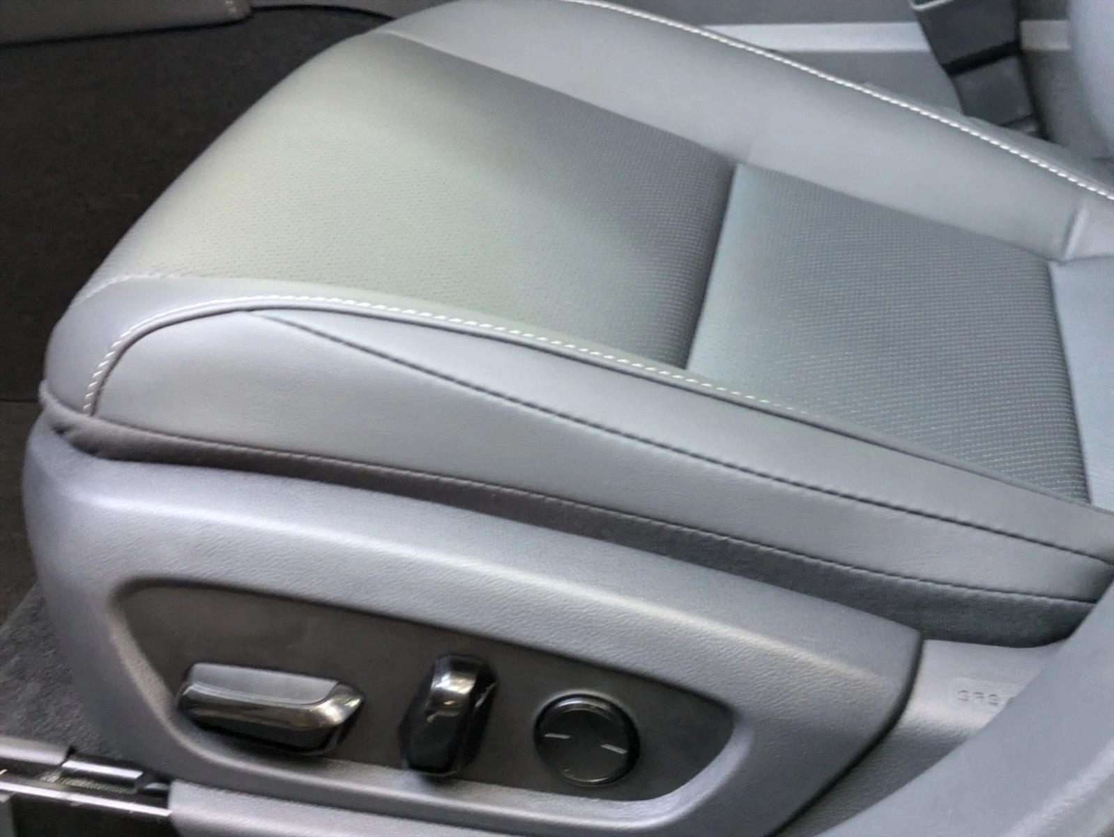 2025 Lexus ES 350 photo 4