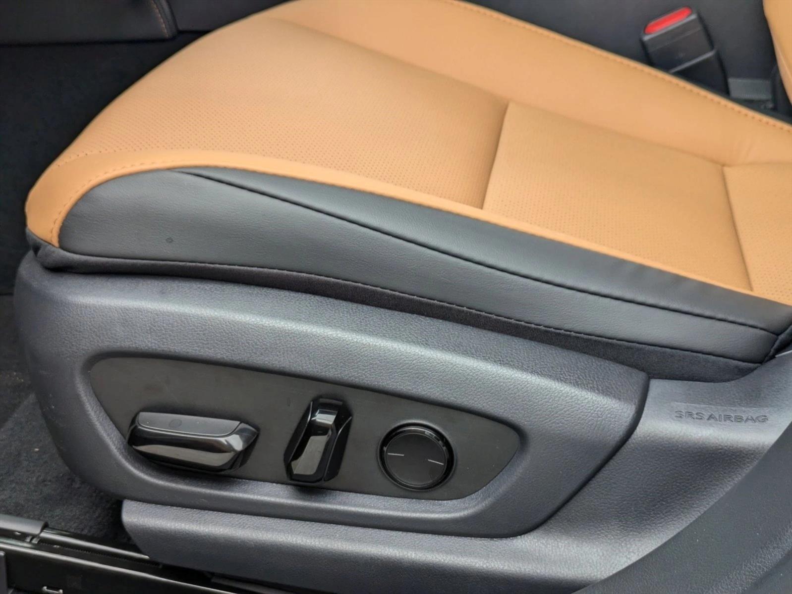 2025 Lexus ES 350 photo 4