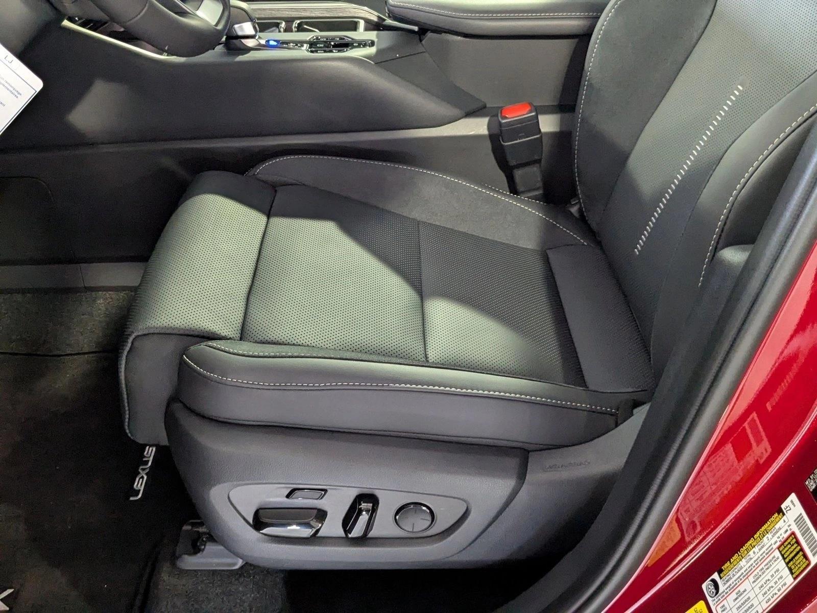 2026 Lexus TX 350 Luxury photo 4