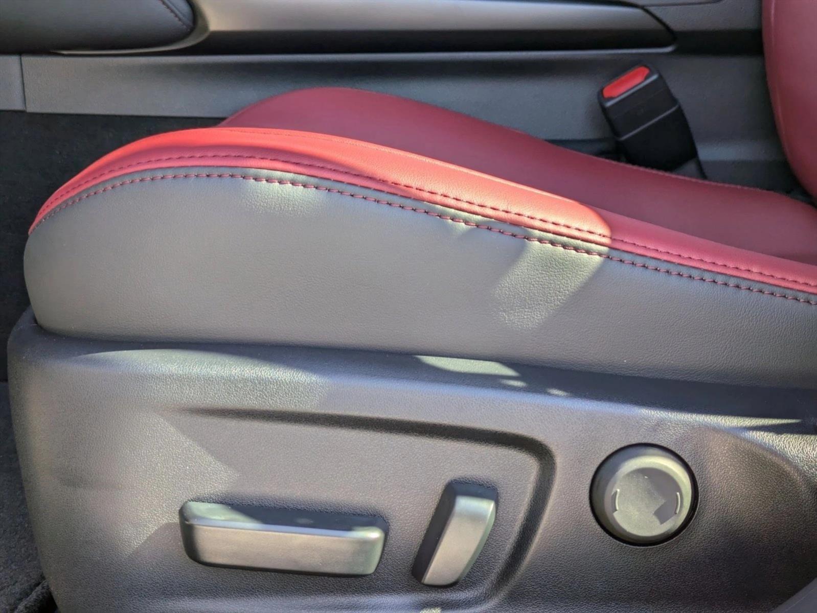 2025 Lexus IS 300 photo 4