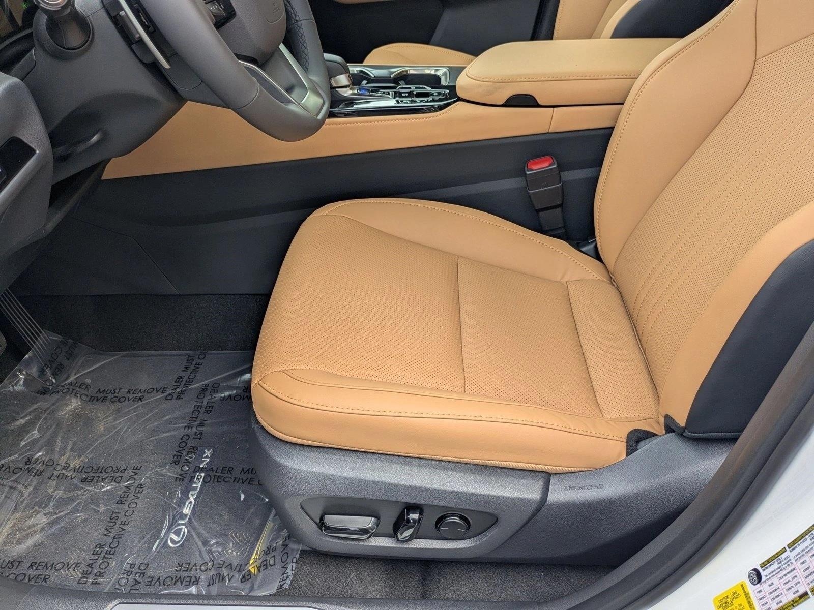 2026 Lexus NX 350h photo 4