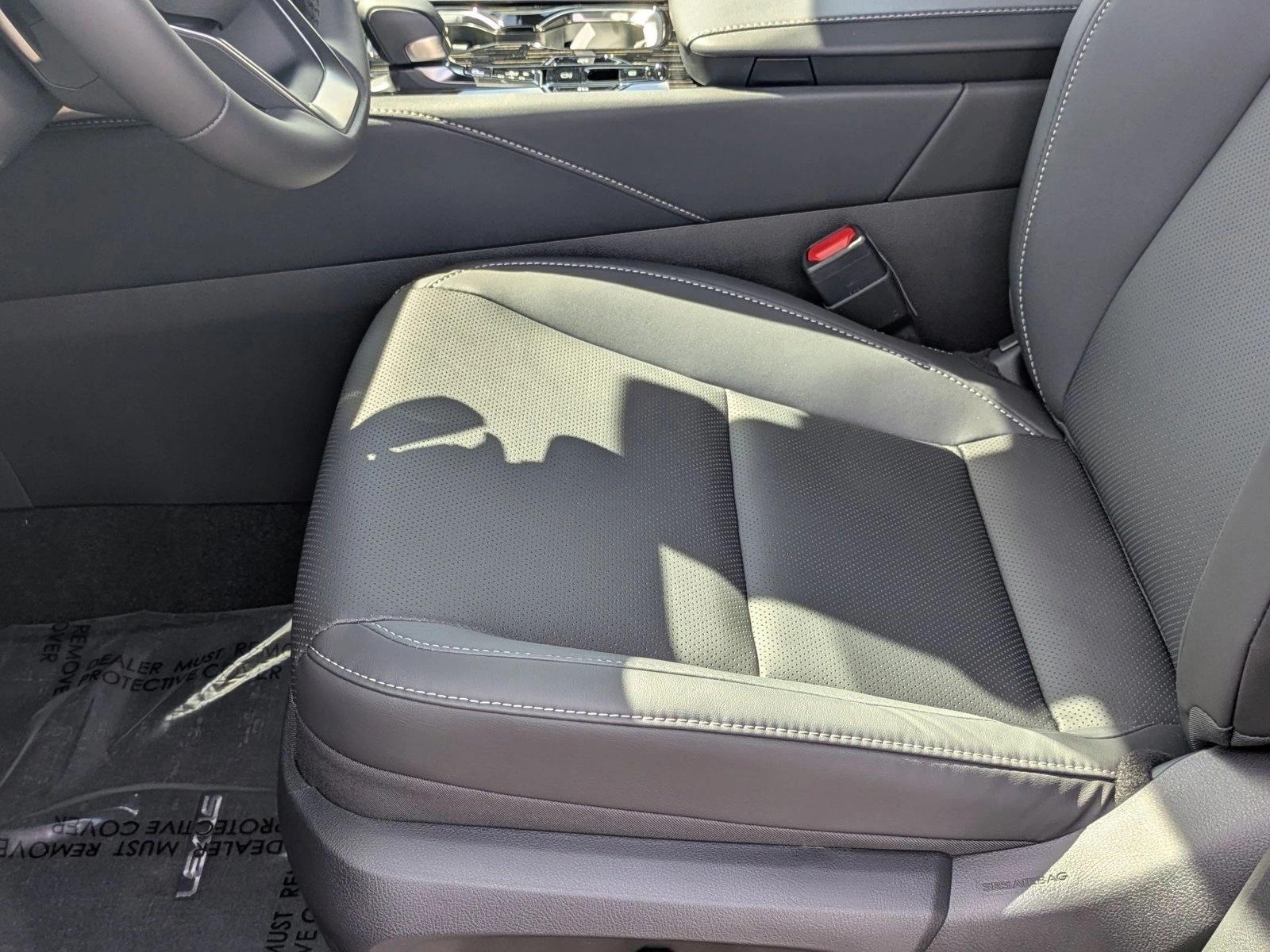 2025 Lexus RX 350 photo 4