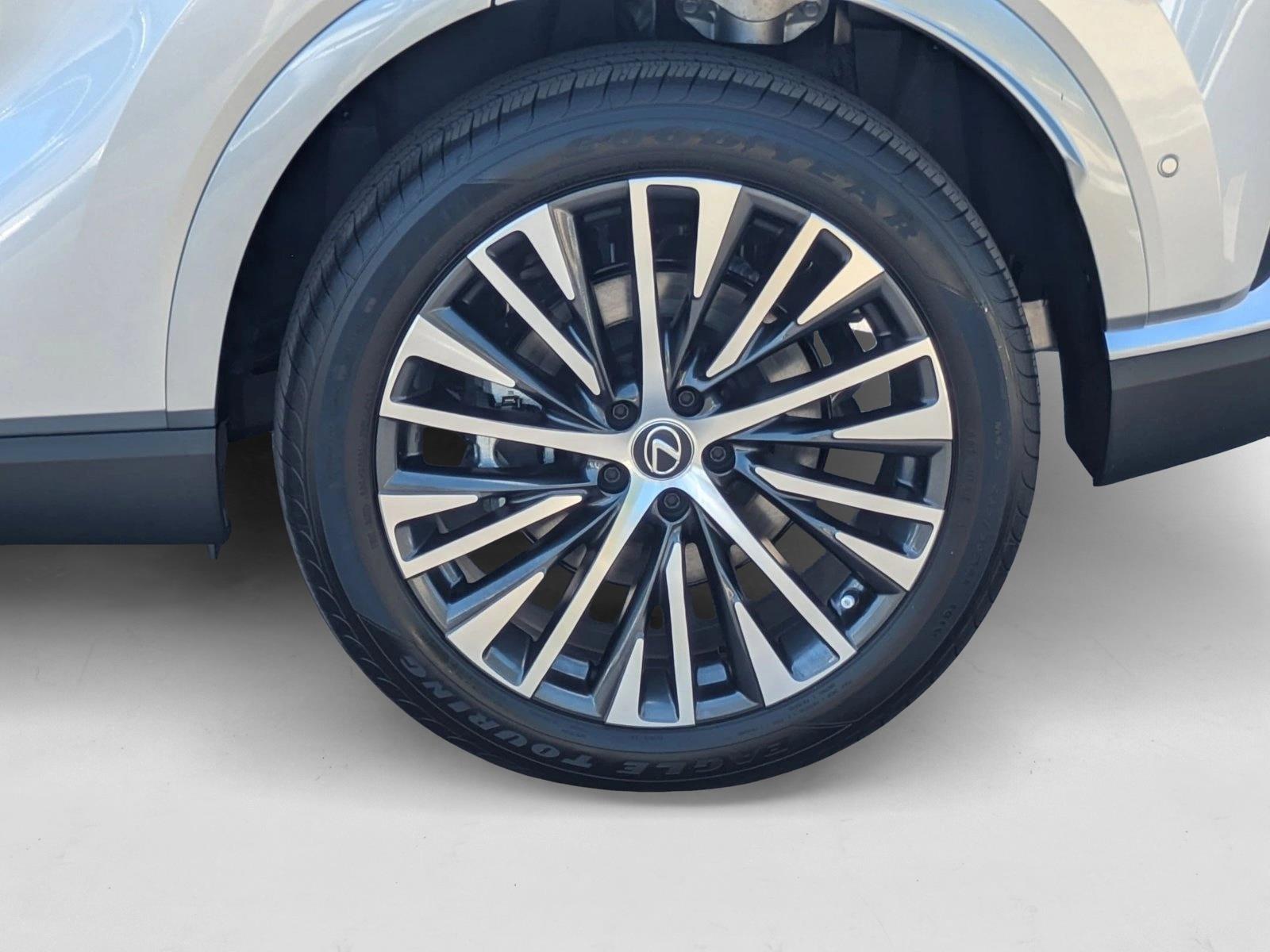2025 Lexus RX 350h Premium AWD photo 9