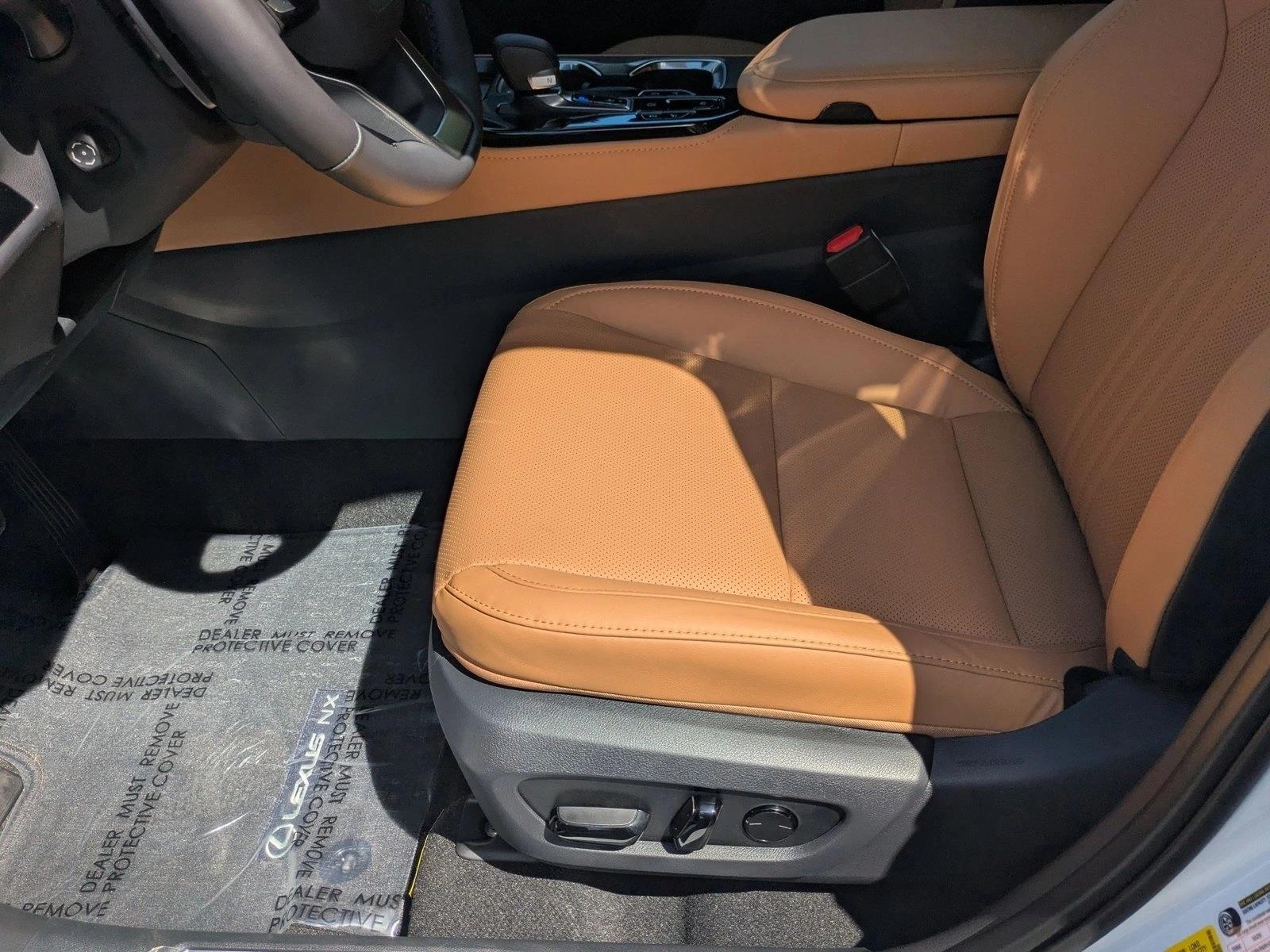 2026 Lexus NX 350 Premium photo 4
