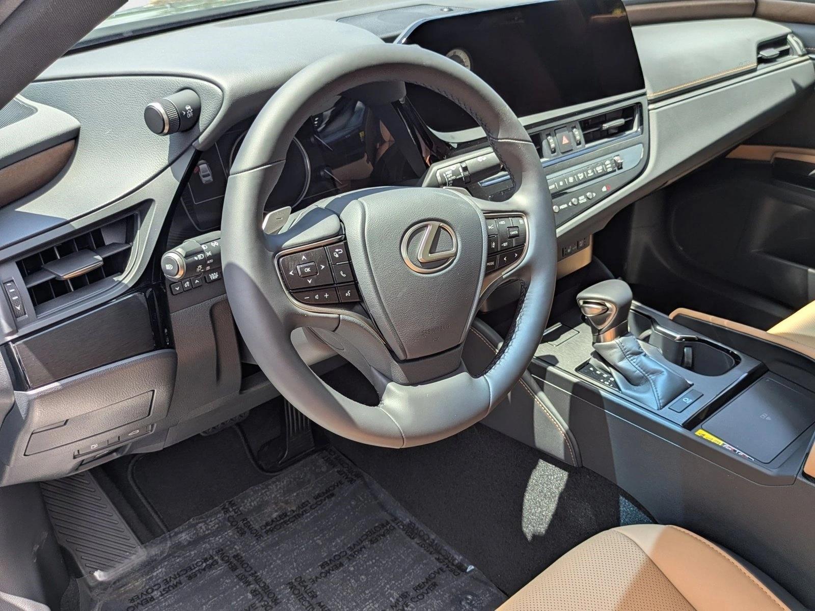 2025 Lexus ES 350 photo 3