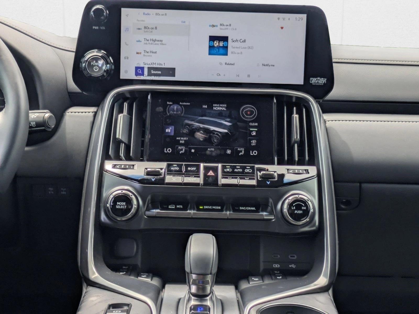 2025 Lexus LX photo 12