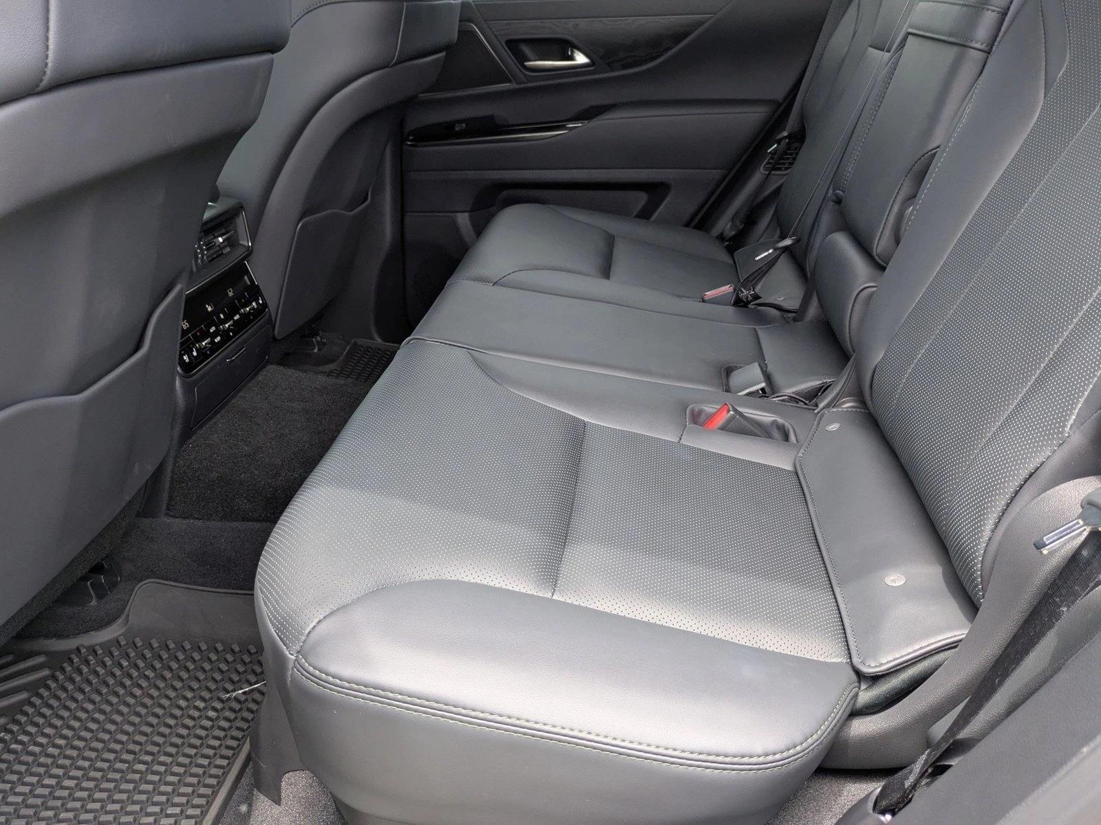 2025 Lexus LX photo 14