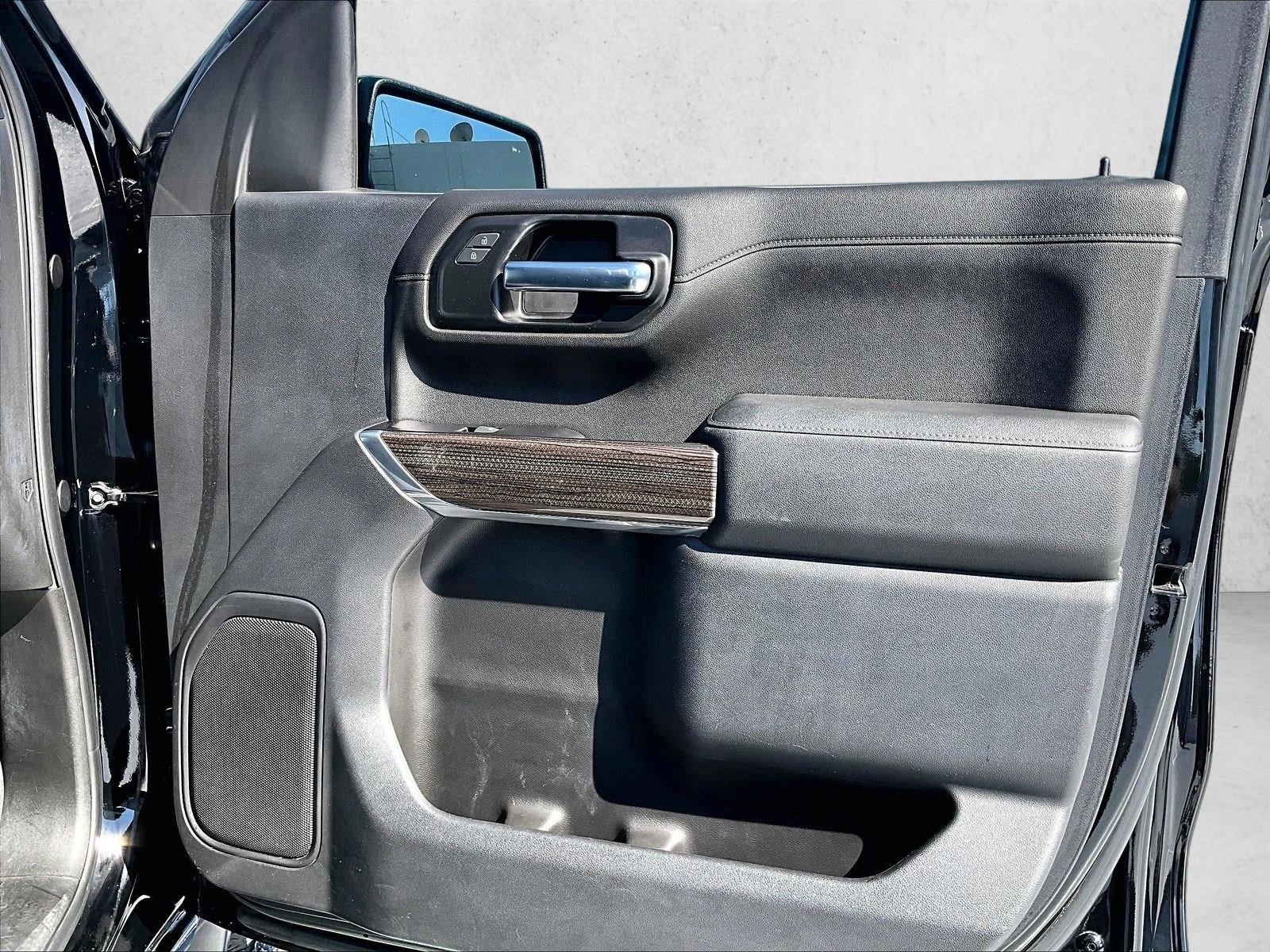 Used 2019 Black [Black] CHEVROLET  image 18