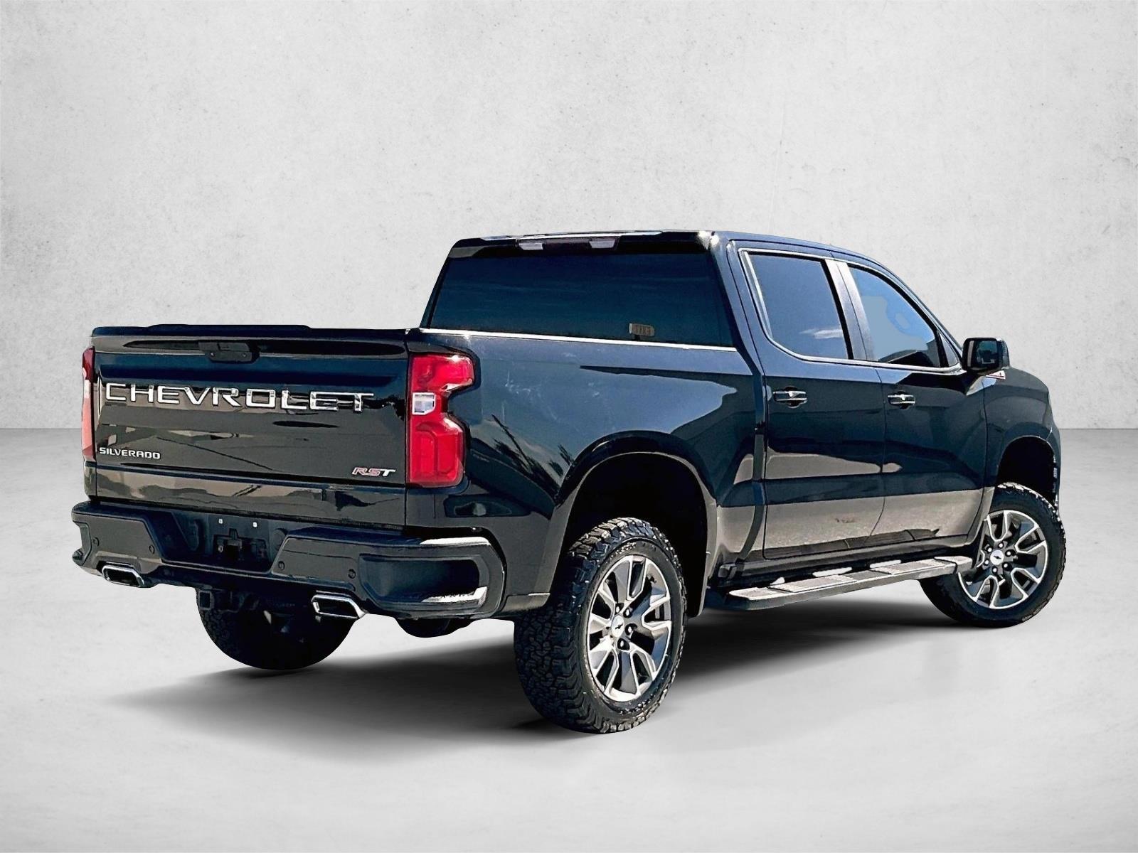 Used 2019 Black [Black] CHEVROLET  image 2