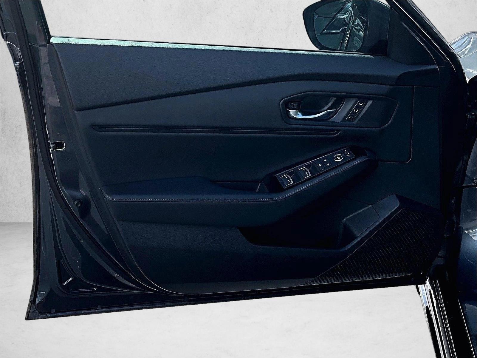 Used 2024  Honda Touring image 18