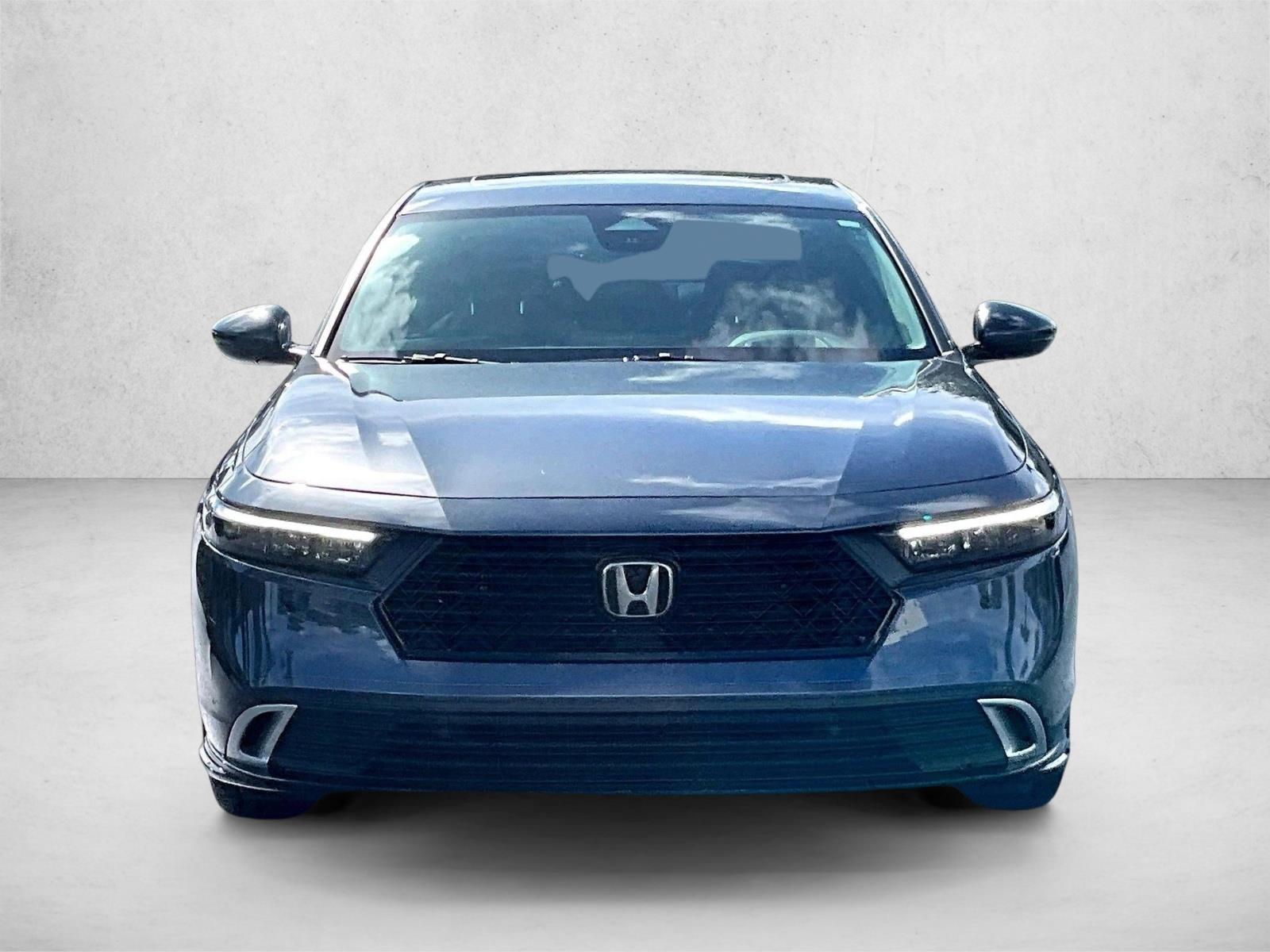 Used 2024  Honda Touring image 3