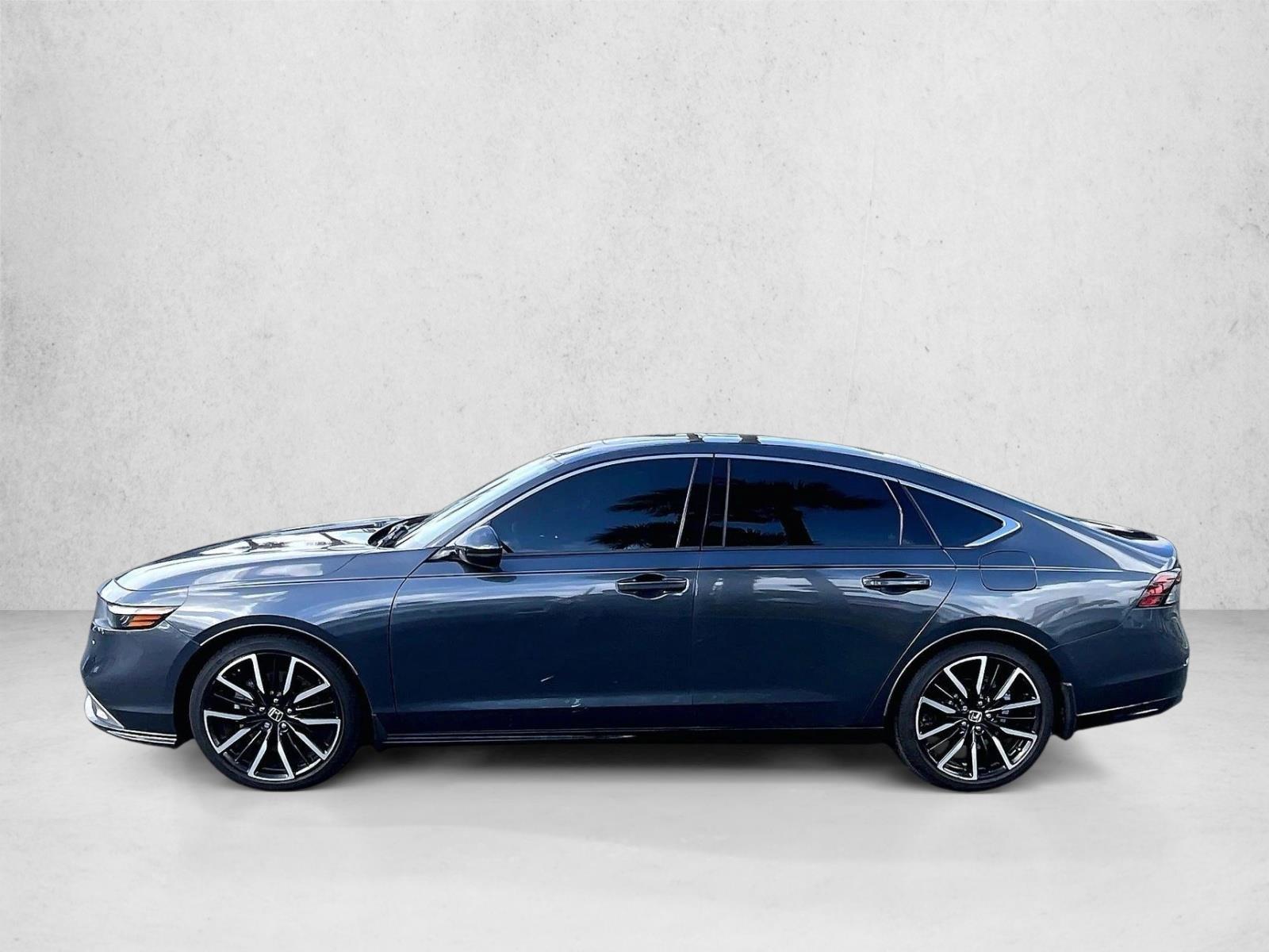 Used 2024  Honda Touring image 6