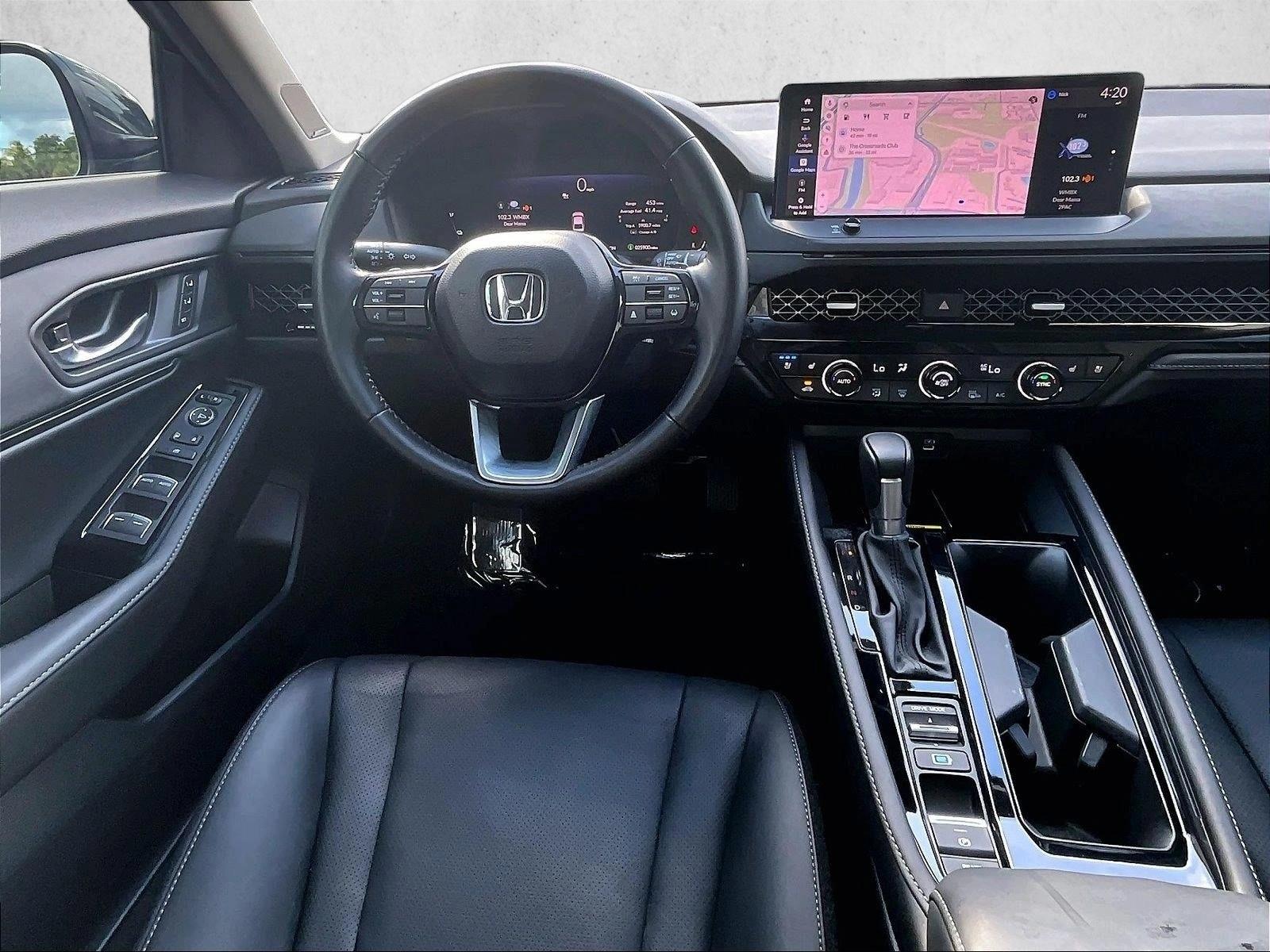 Used 2024  Honda Touring image 7