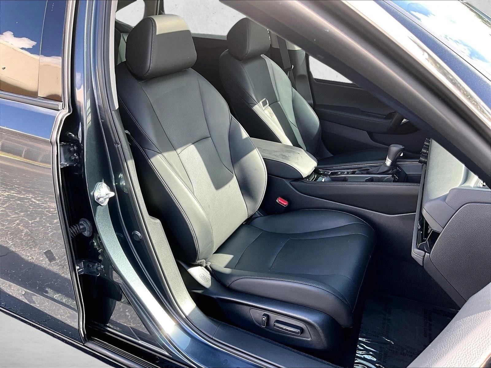Used 2024  Honda Touring image 9
