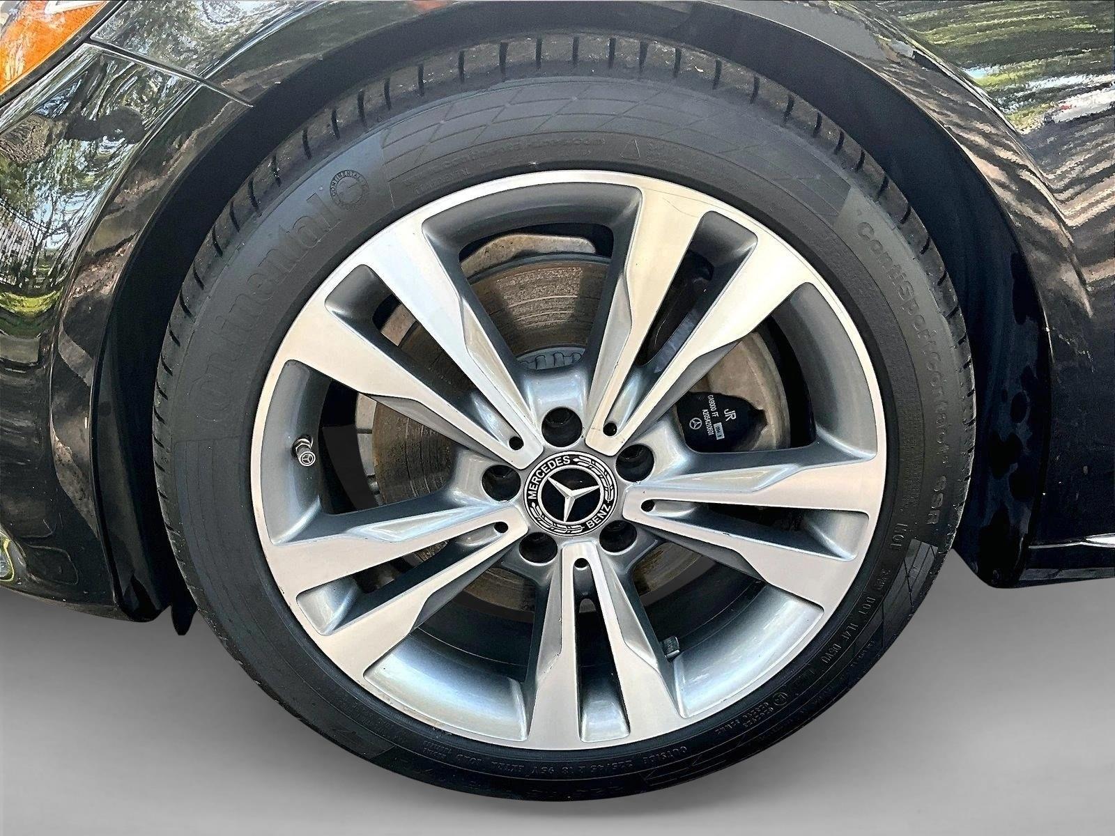 Used 2018 Black Mercedes-Benz C 300 image 10
