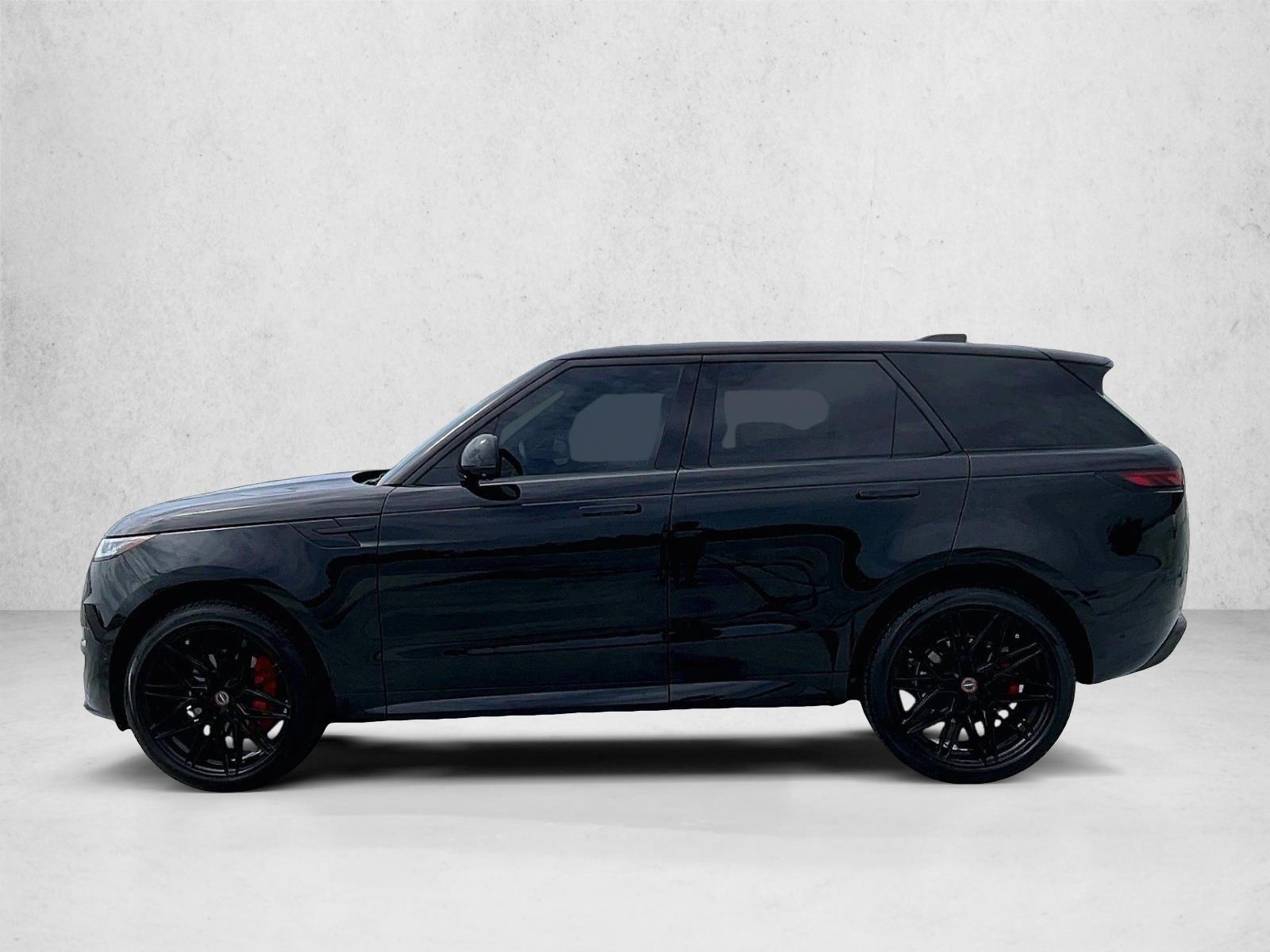 Used 2024 Black Land Rover Dynamic SE image 6