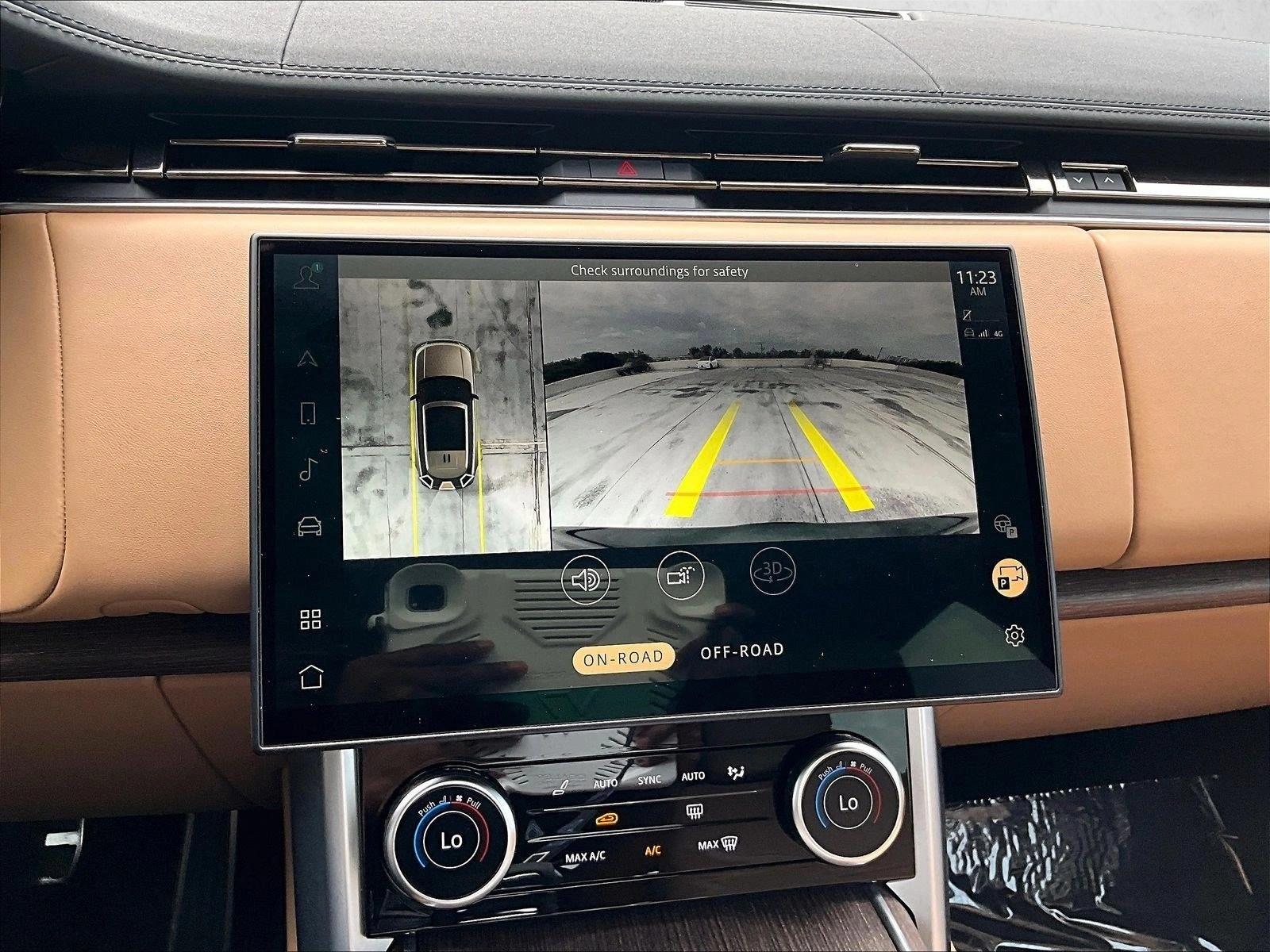 Used 2023 Gray Land Rover SE image 23