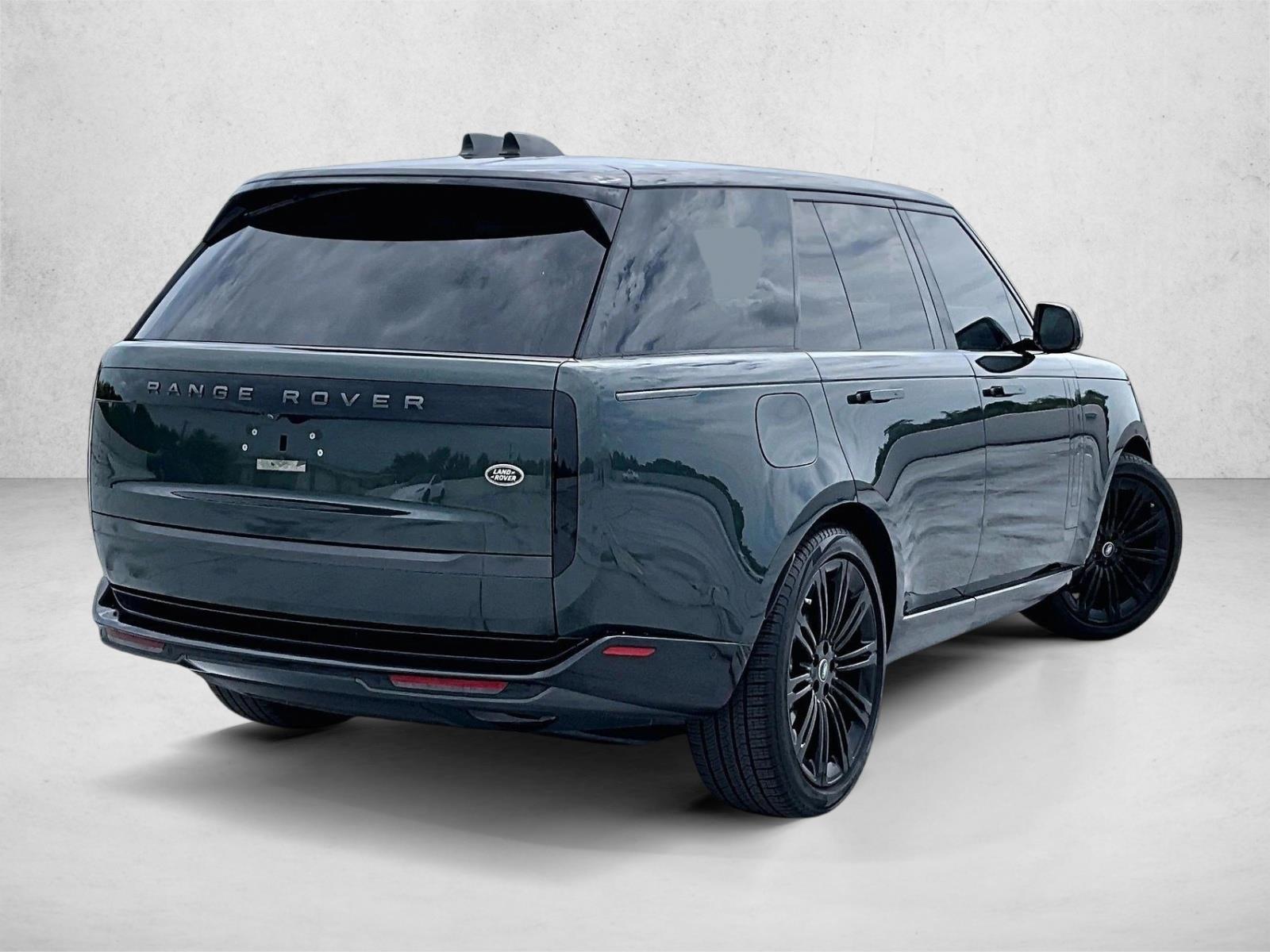 Used 2023 Gray Land Rover SE image 2