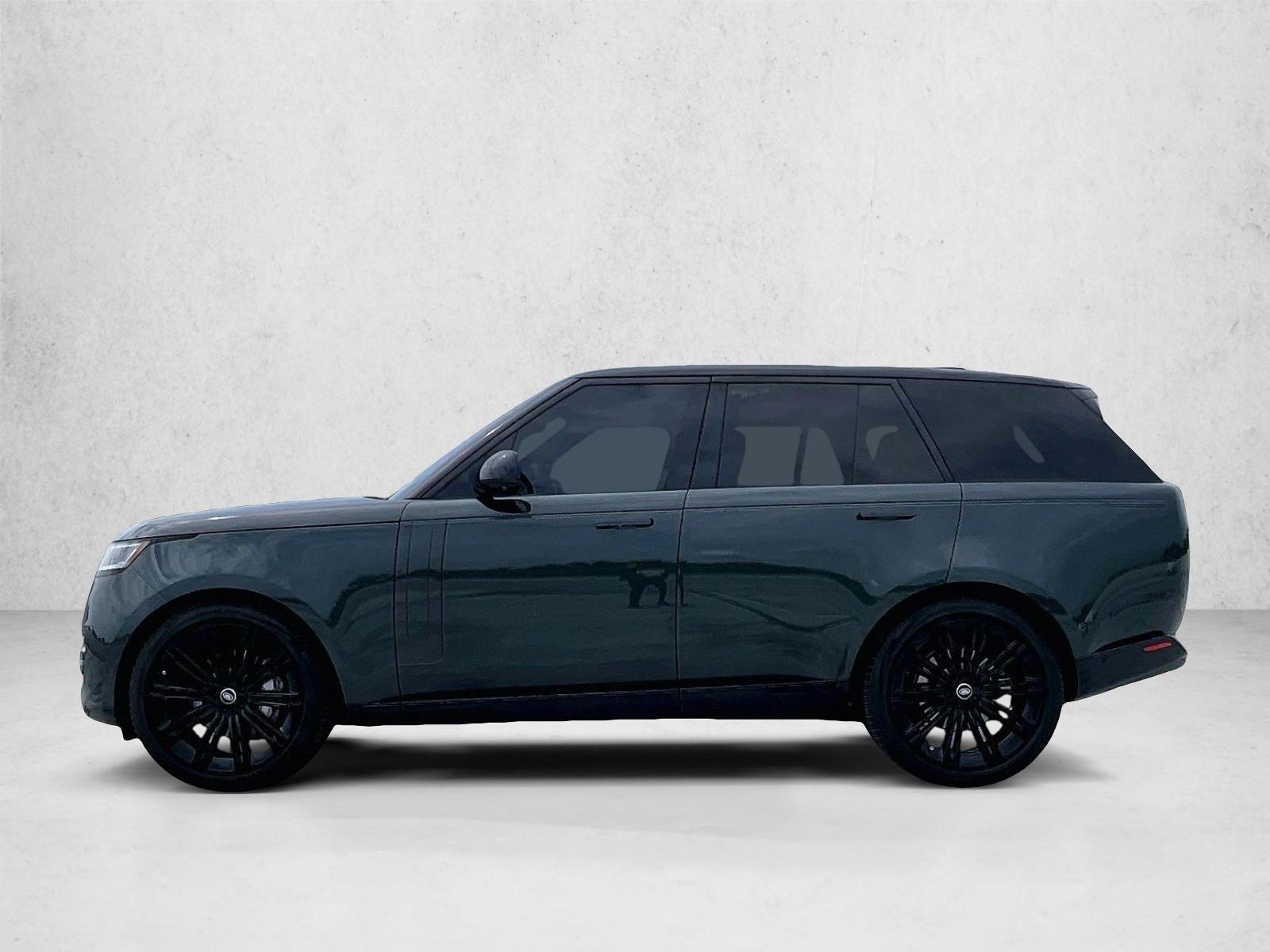 Used 2023 Gray Land Rover SE image 6