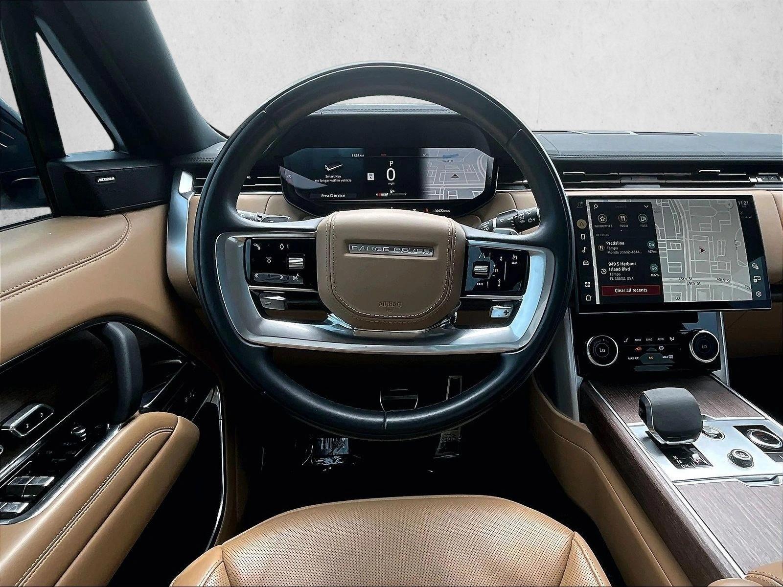 Used 2023 Gray Land Rover SE image 7